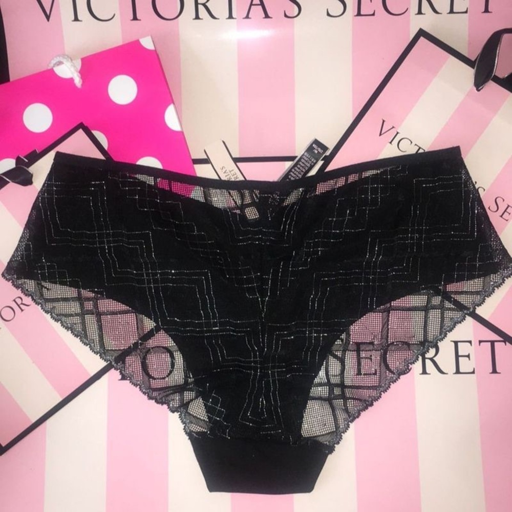 ‼️NWT‼️Victorias Secret Cheeky Style Black and Gold Lace Back Panty Medium